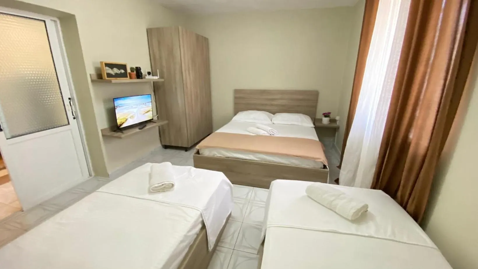 Geranium Apartments Ksamil 0*,  Albania