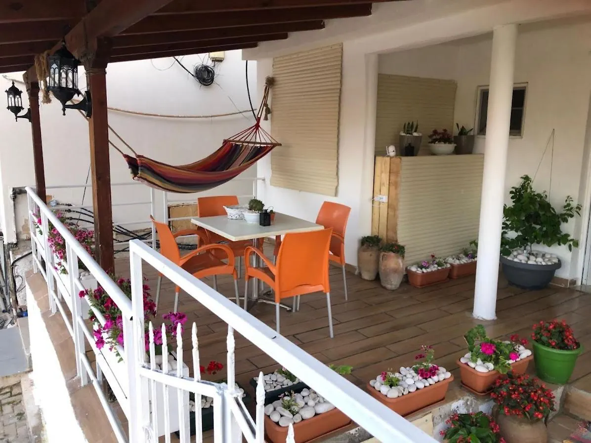 Geranium Apartments Ksamil 0*,