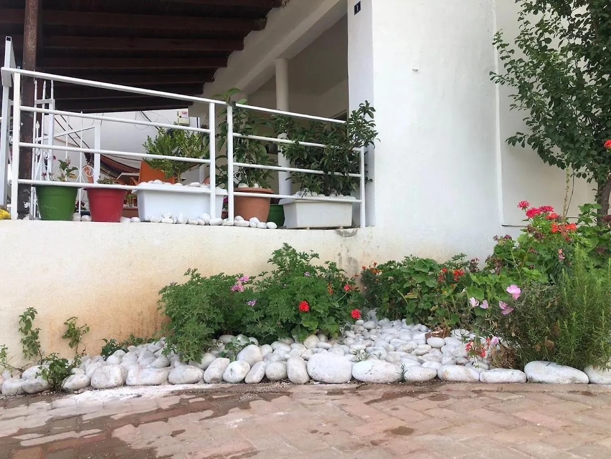 Geranium Apartments Ksamil